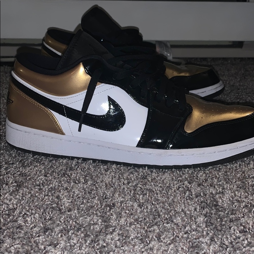 Air Jordan Black Toe 1s Low Top